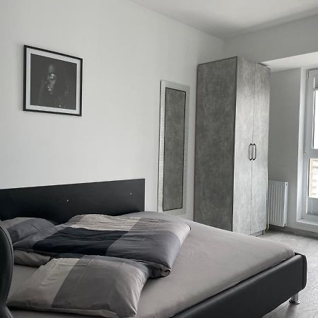Cozy 2-Room Penthouse Lakeview W14 Bukarest Exterior foto