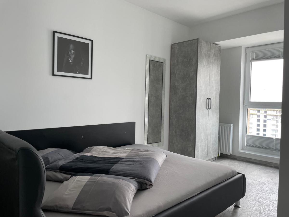 Cozy 2-Room Penthouse Lakeview W14 Bukarest Exterior foto