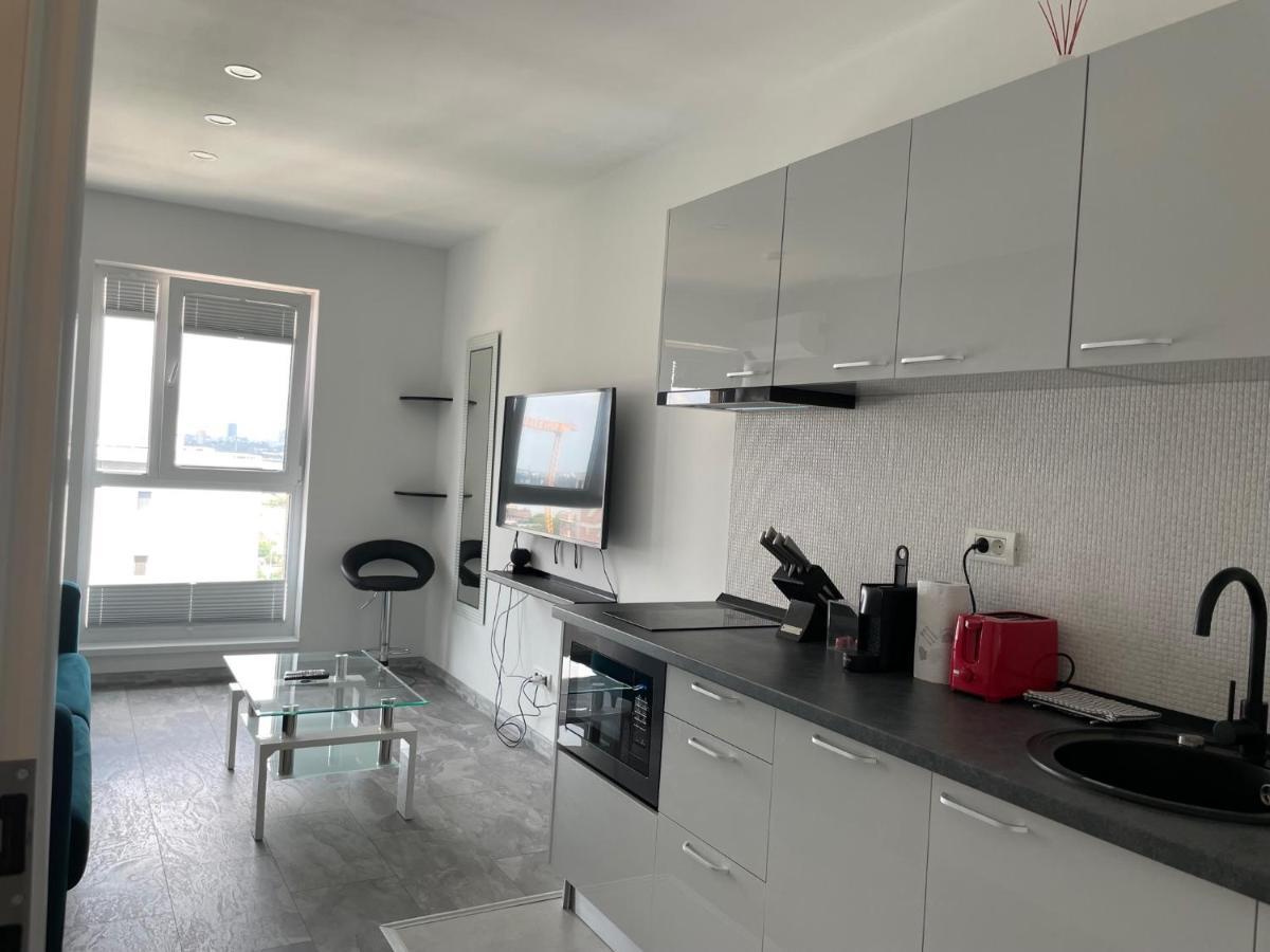Cozy 2-Room Penthouse Lakeview W14 Bukarest Exterior foto